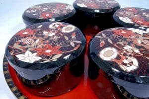 4 small japanese lacquerware boxes