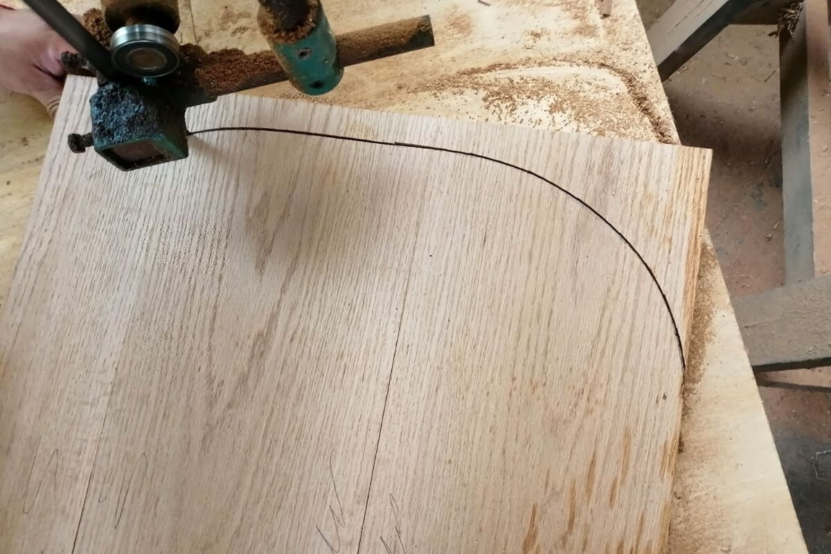 Why Is It So Hard To Find Solid Wood Furniture Manufacturers? Mondoro