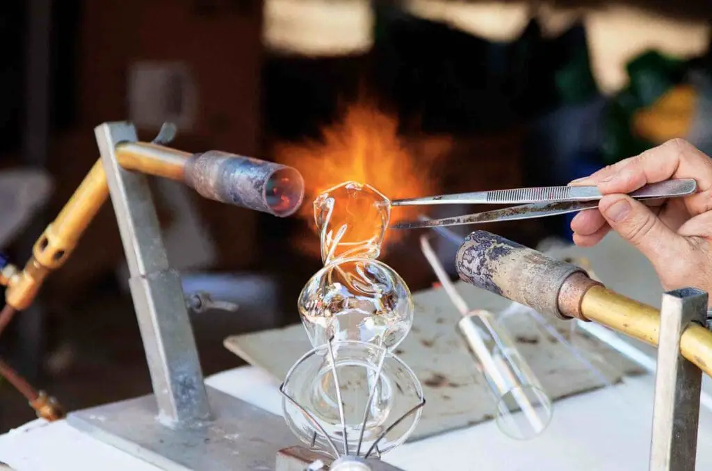 Process In Making Glass Pot