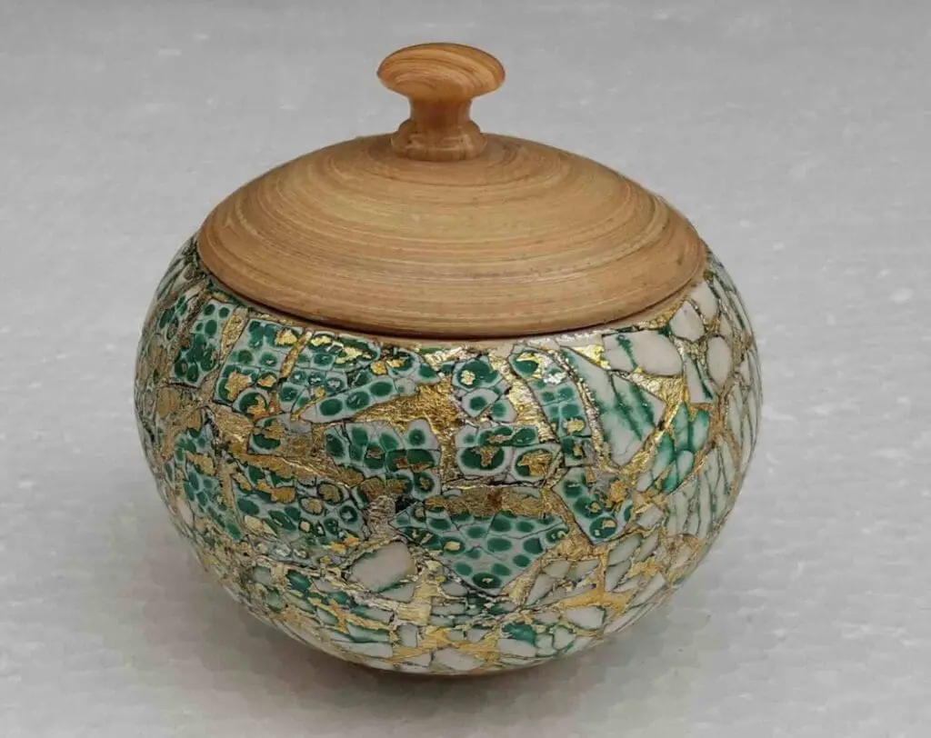 Spun-bamboo Eggshell Lacquer With Gold Leaf