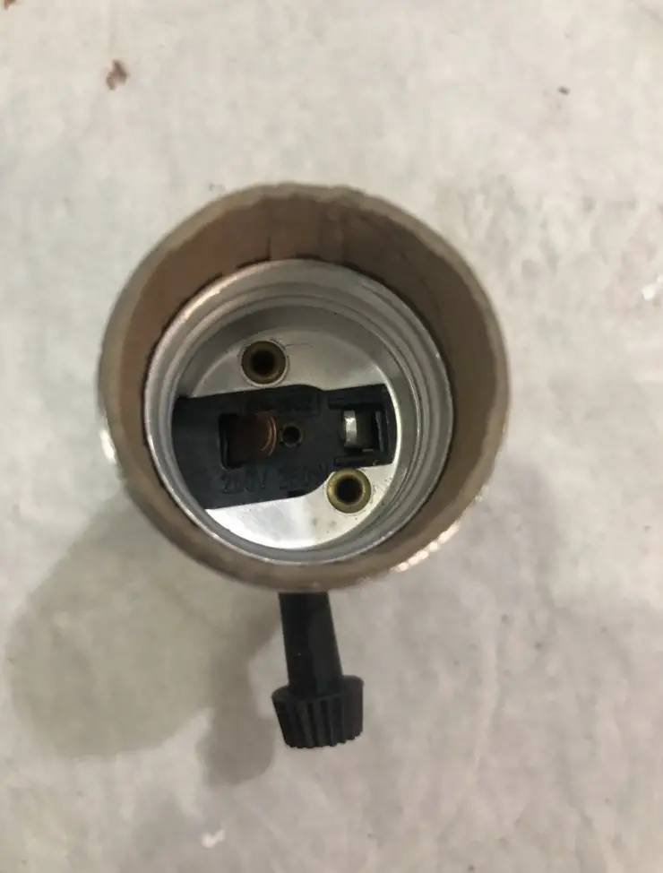 An example of a 3 Way Socket
