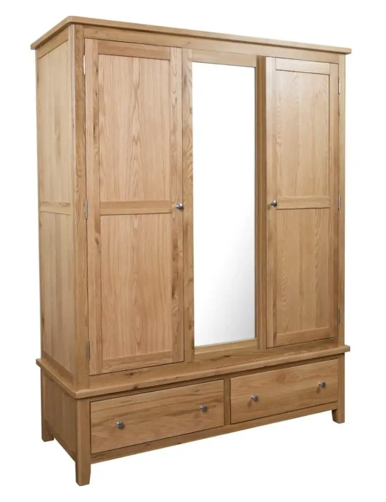 Cabinet Made in Oak Wood